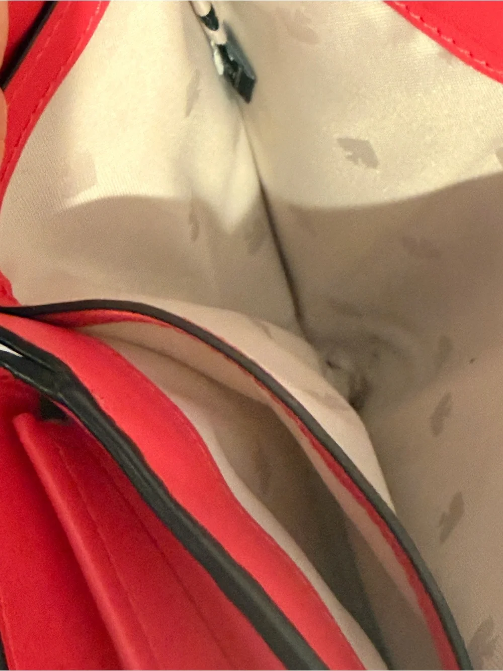 kate spade red pebbled leather snap wallet with gold logo‎